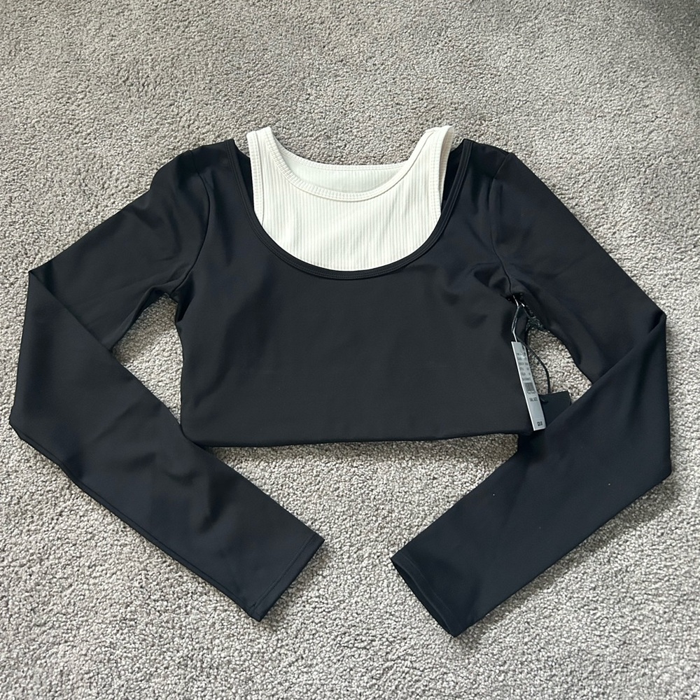 NWT PAC sun women’s crop top Size small